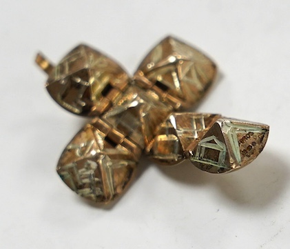 A yellow metal Masonic ball, 14mm. Condition - good